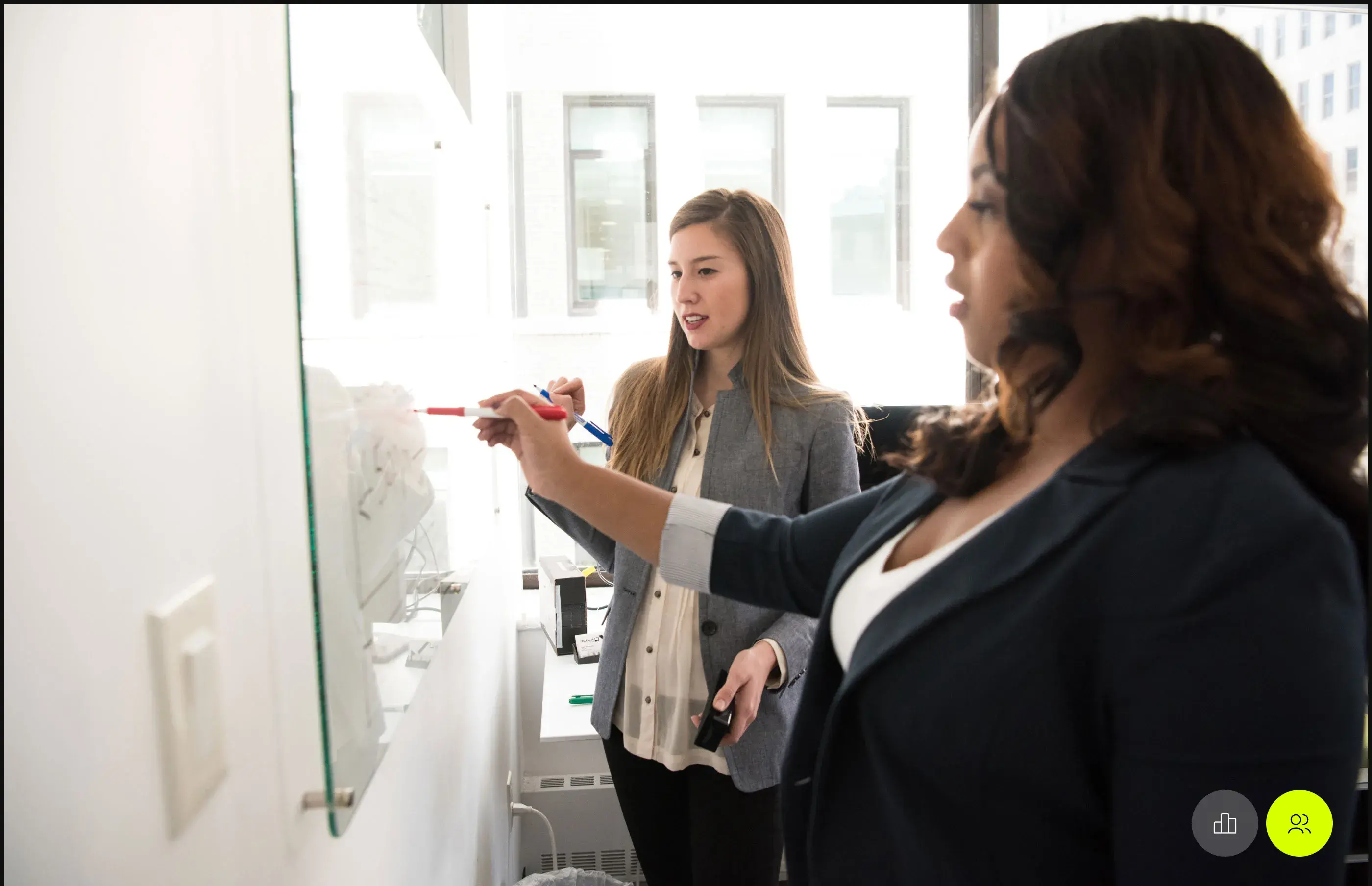 A customer support conversation, demonstrating a typical process relevant to CRM. A customer support conversation, demonstrating a typical process relevant to CRM.